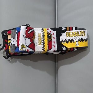 Peanuts 6 pack of Crew socks shoe size 6-12 NWT